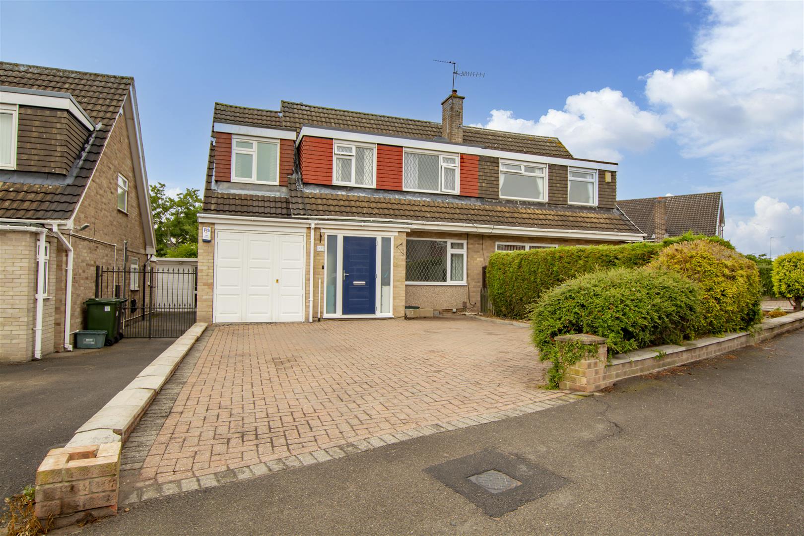 Ramsey Drive, Arnold Robert Ellis Estate Agents